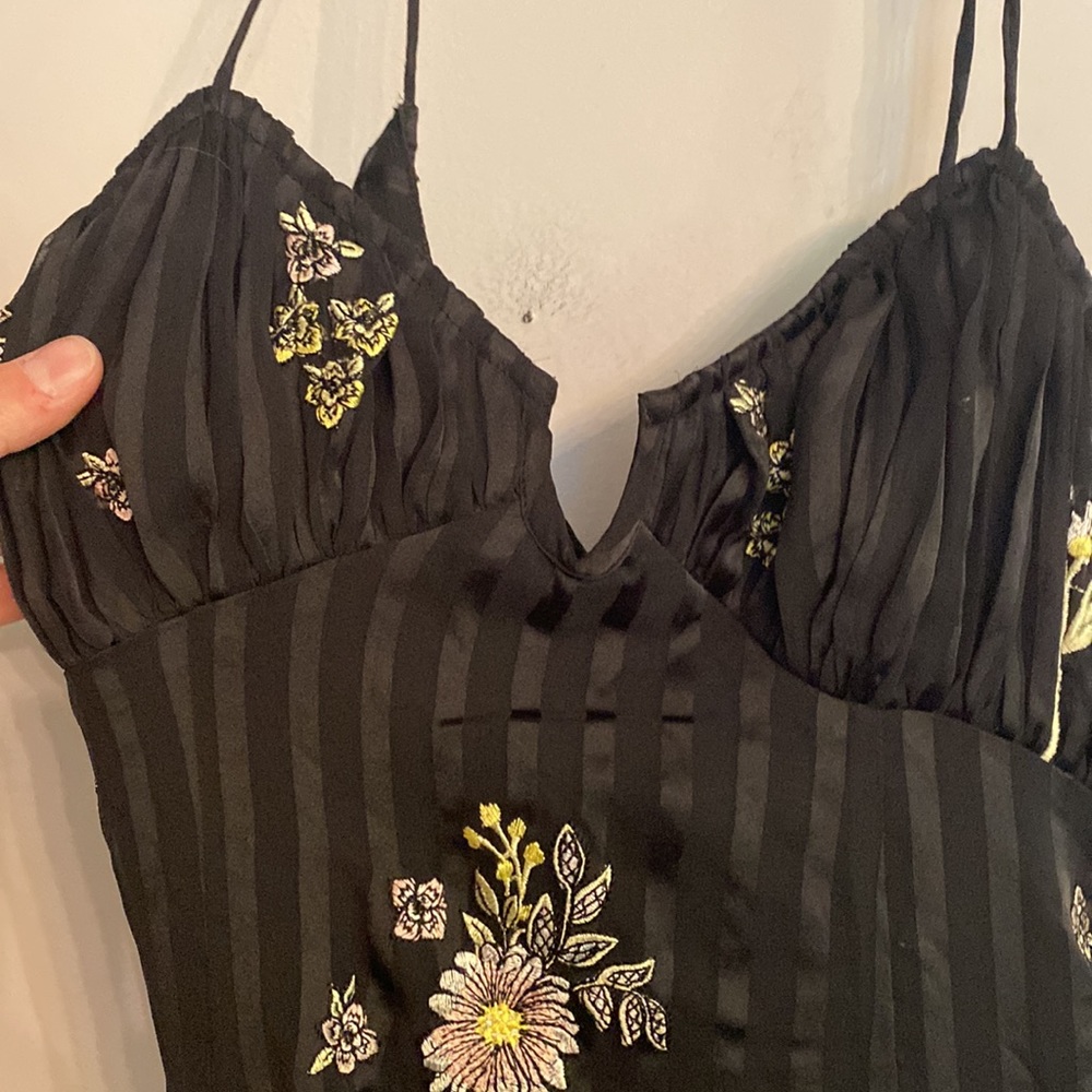 ⭐️ 2/$10 - ASOS black dress - Picture 4 of 6